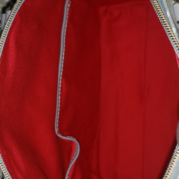 Dooney & Bourke Maxi Quilt Sydney - Picture 9 of 11